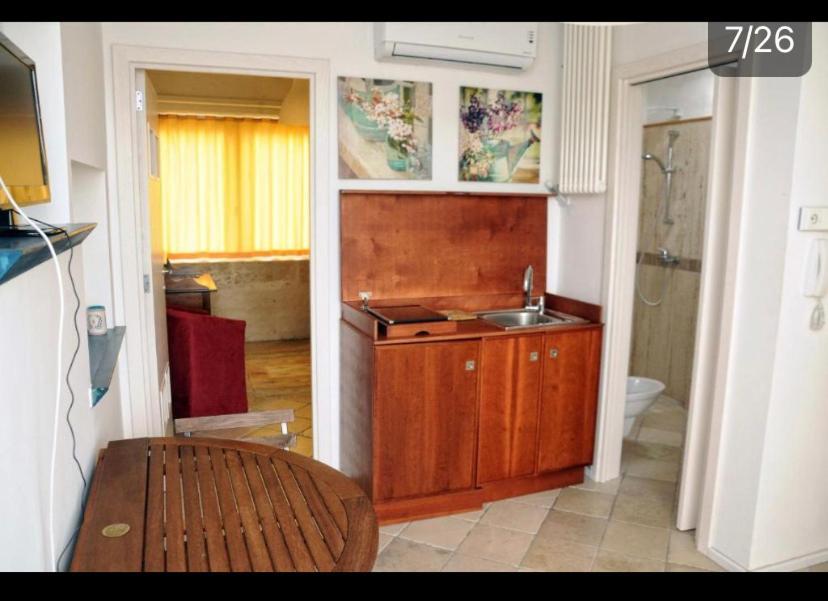 Le Tre Civette Bed & Breakfast Лече Екстериор снимка