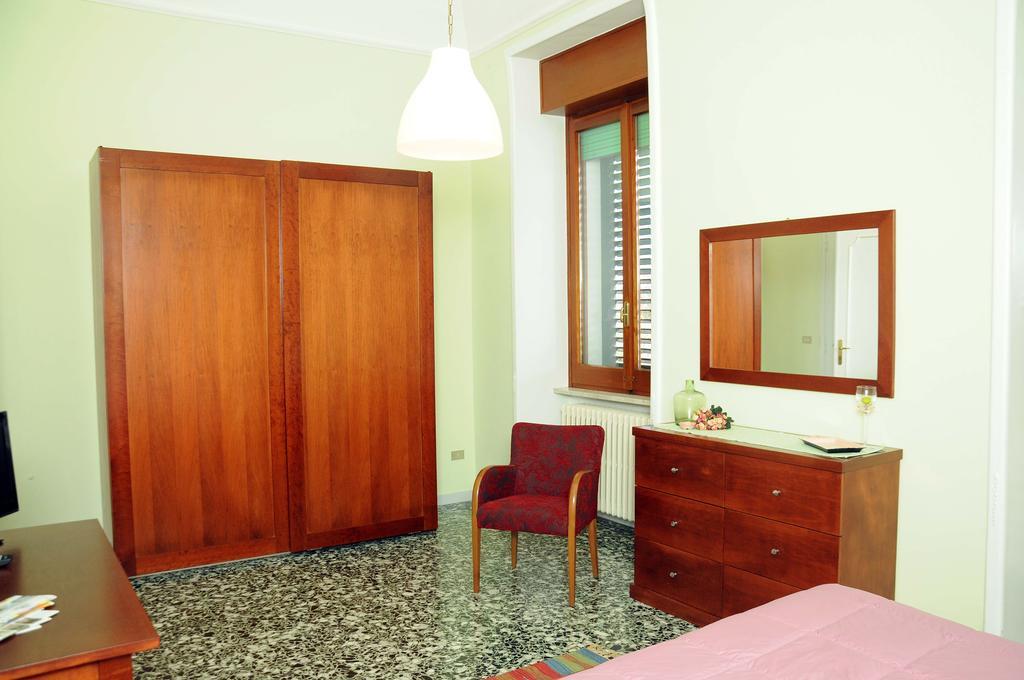 Le Tre Civette Bed & Breakfast Лече Екстериор снимка