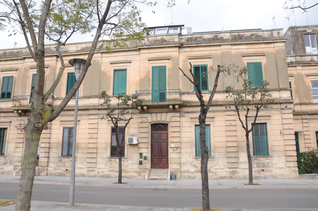 Le Tre Civette Bed & Breakfast Лече Екстериор снимка