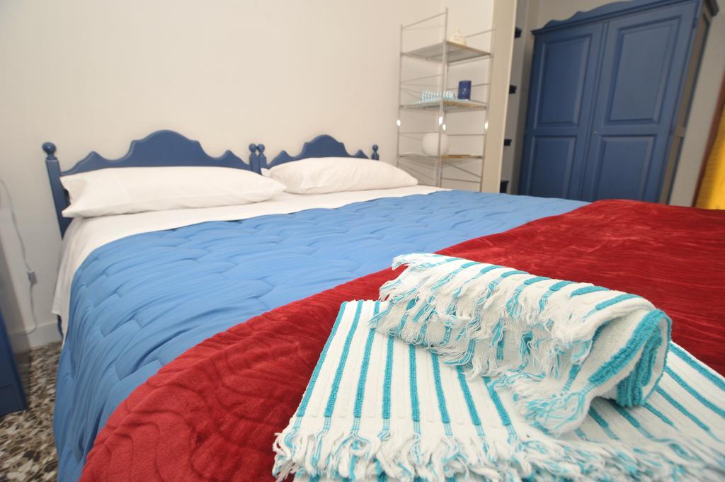 Le Tre Civette Bed & Breakfast Лече Екстериор снимка