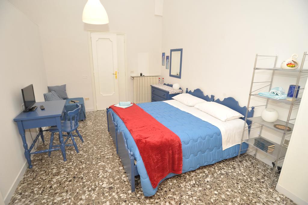 Le Tre Civette Bed & Breakfast Лече Екстериор снимка