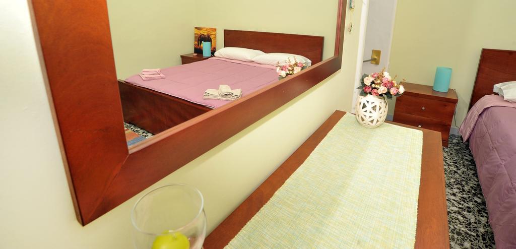 Le Tre Civette Bed & Breakfast Лече Екстериор снимка