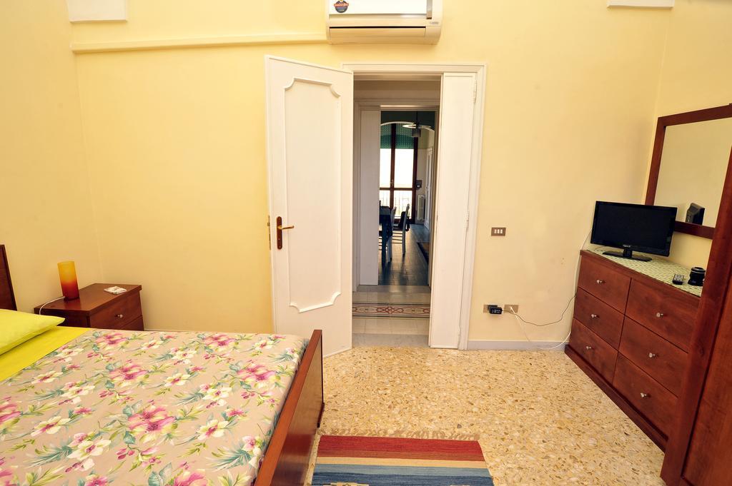 Le Tre Civette Bed & Breakfast Лече Екстериор снимка