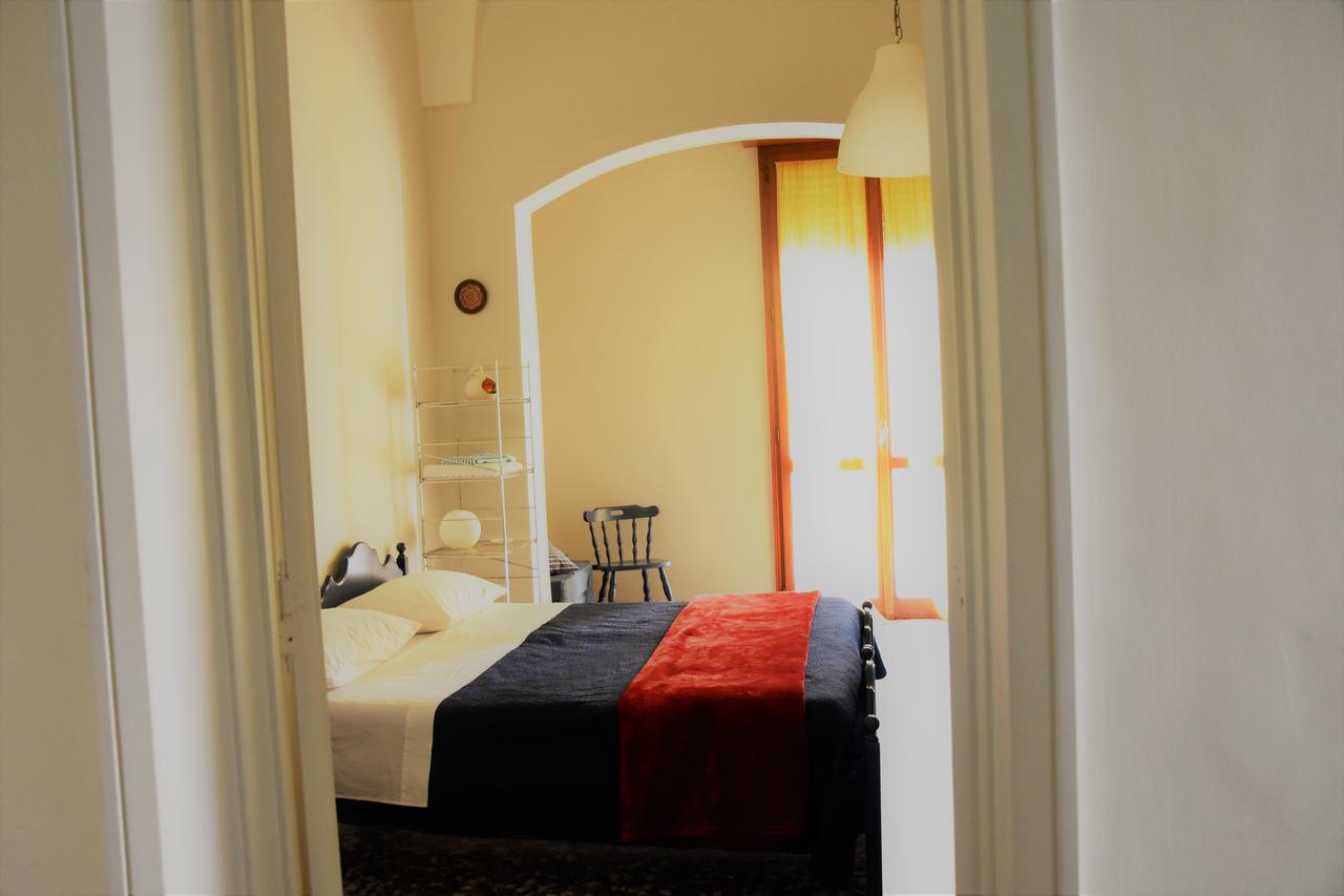 Le Tre Civette Bed & Breakfast Лече Екстериор снимка